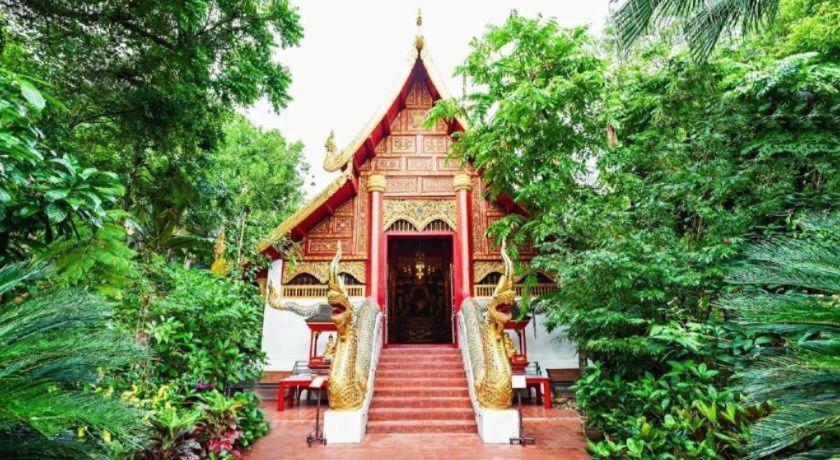 Croissant Hotel And Cafe Чианграй Экстерьер фото